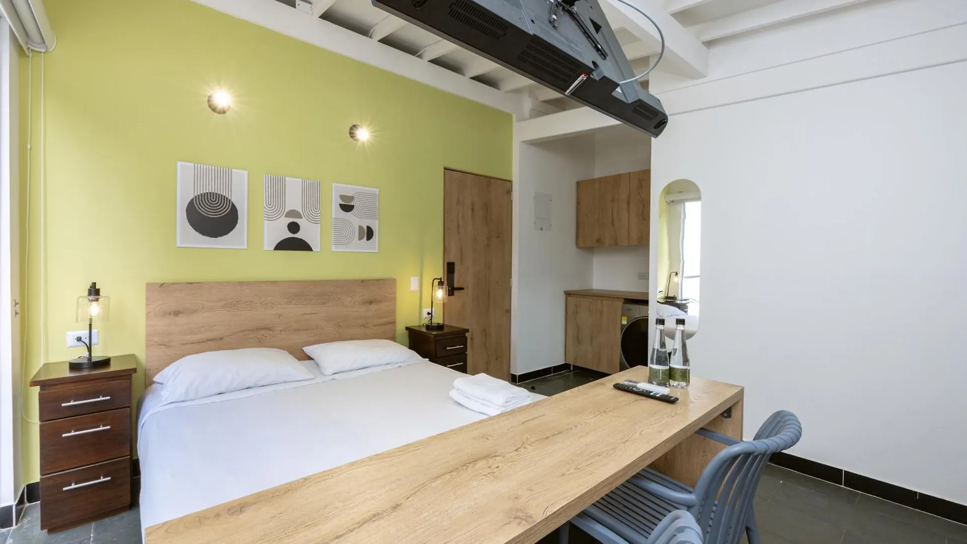Apartamento Hermosos Aptos En Patio Bonito, Poblado Medellín
