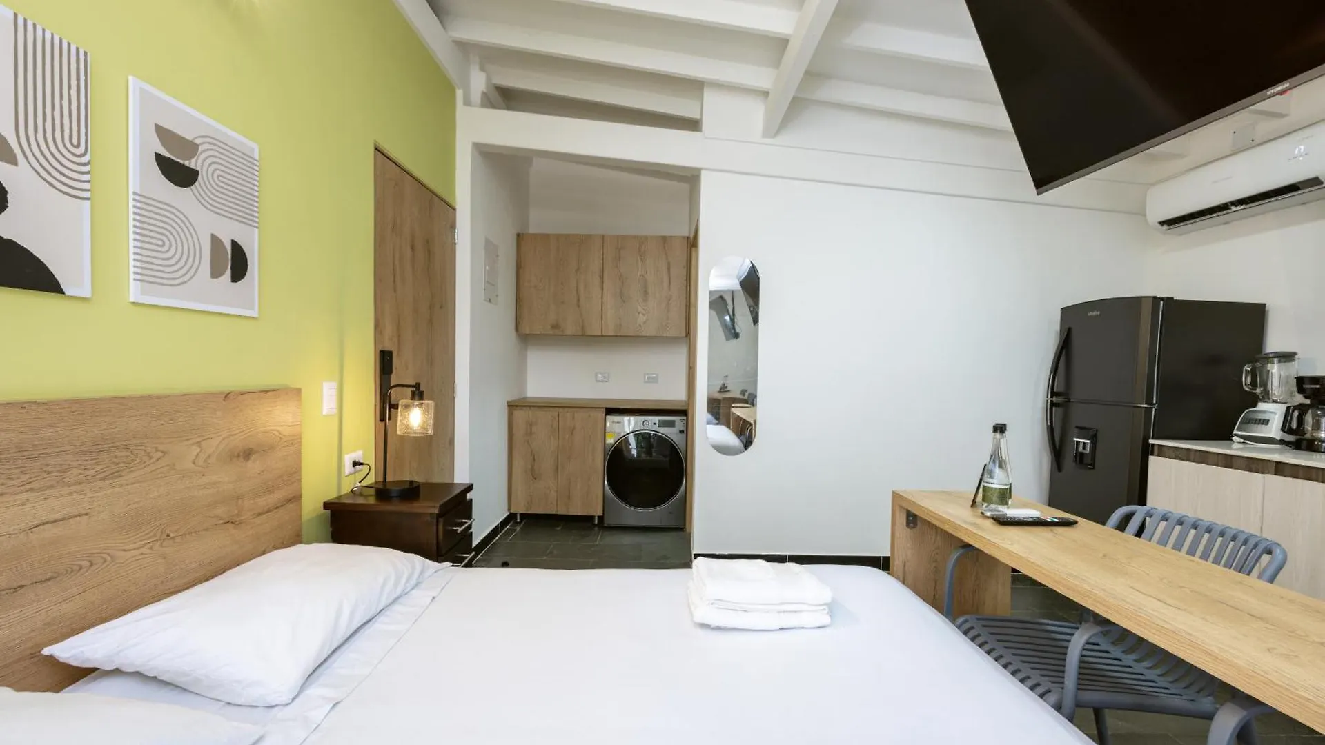 Hermosos Aptos En Patio Bonito, Poblado Medellín Apartamento