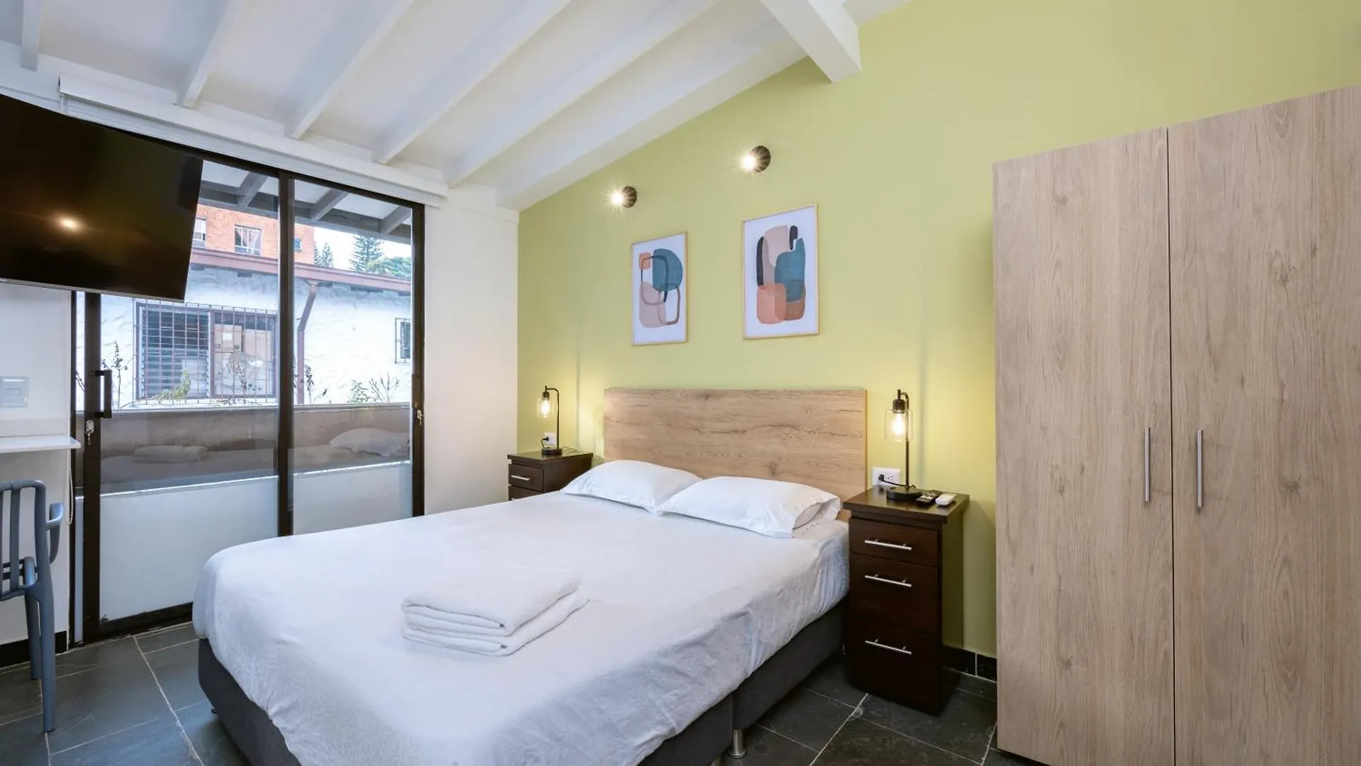 Hermosos Aptos En Patio Bonito, Poblado Medellín Apartamento