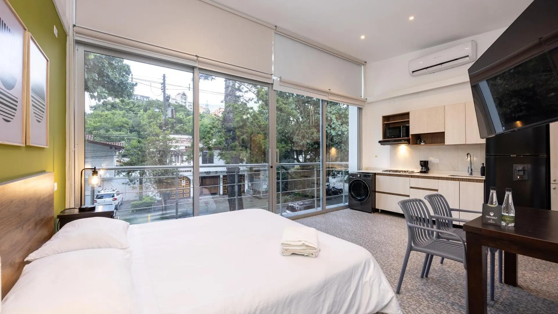 Hermosos Aptos En Patio Bonito, Poblado Medellín Apartamento