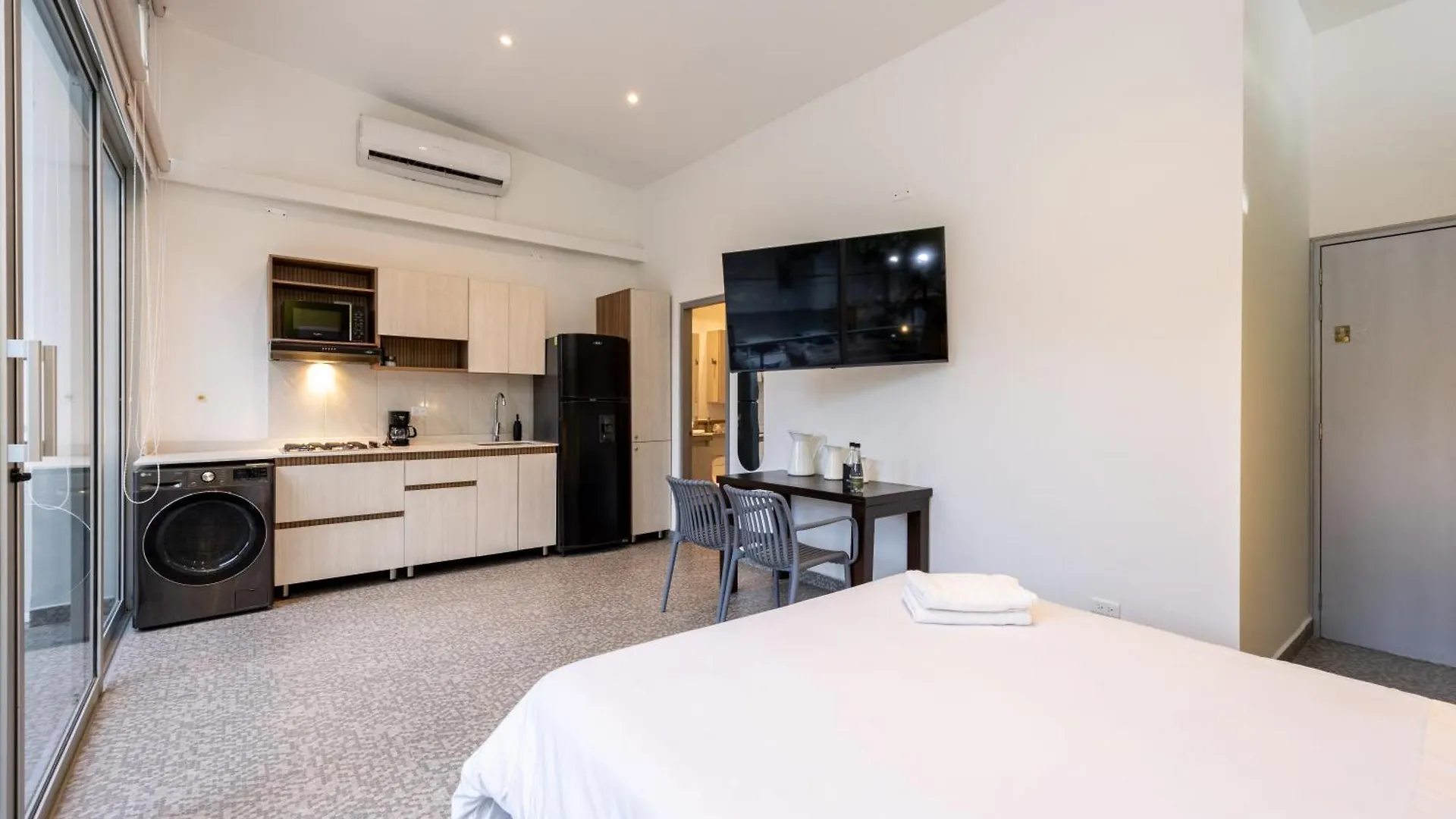 Apartamento Hermosos Aptos En Patio Bonito, Poblado Medellín